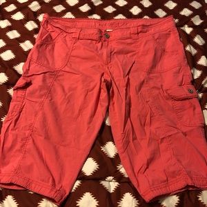 Arizona Bright Coral Cargo Crops Size 19